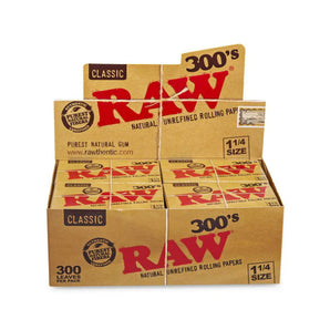 Raw Classic 300’S 1 1/4 Size – 20 Packs Per Box